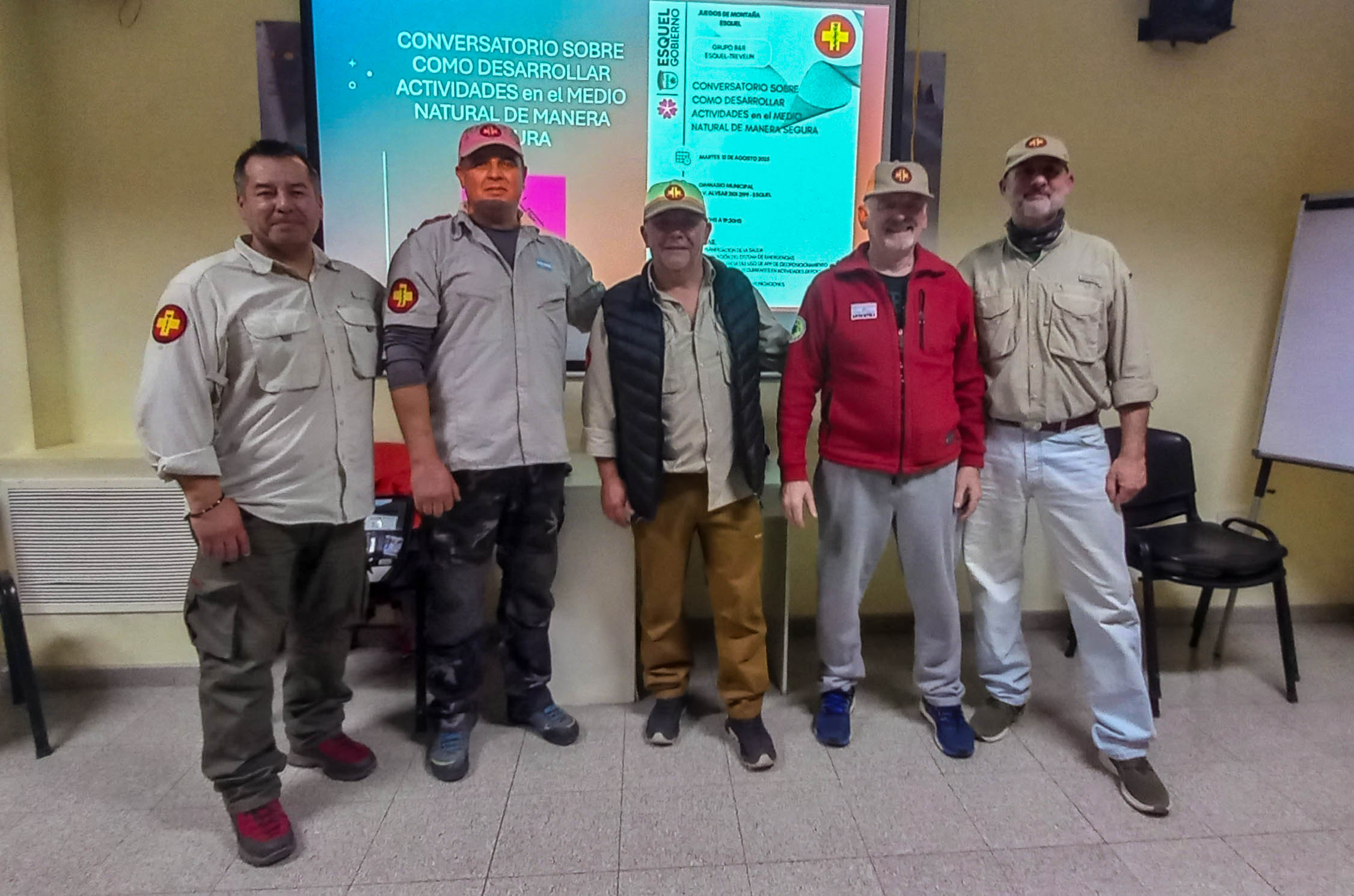 Conversatorio sobre emergencias y comunicación en los Juegos de Montaña Esquel